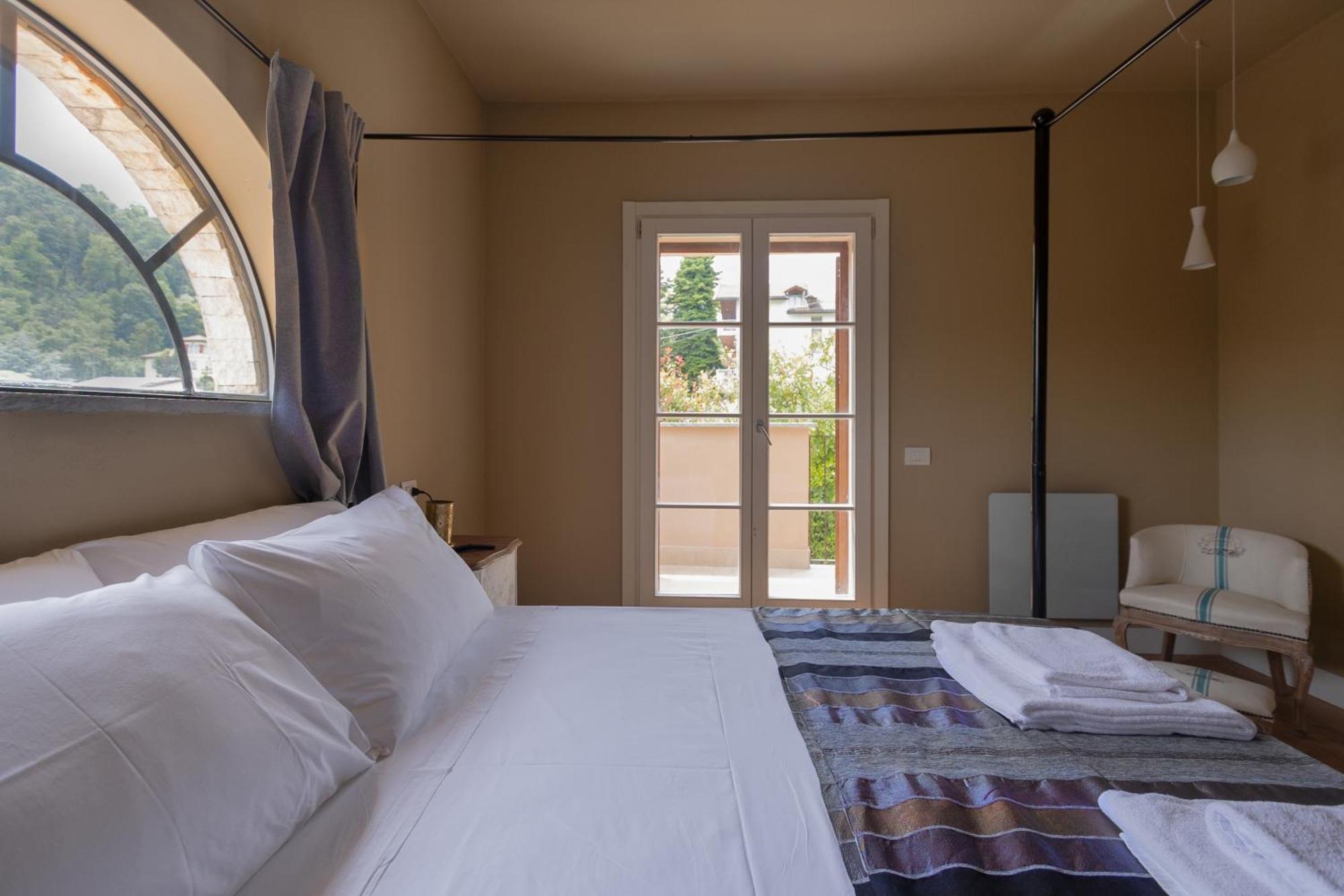 Luce Boutique Hotel Fortunago Exterior photo